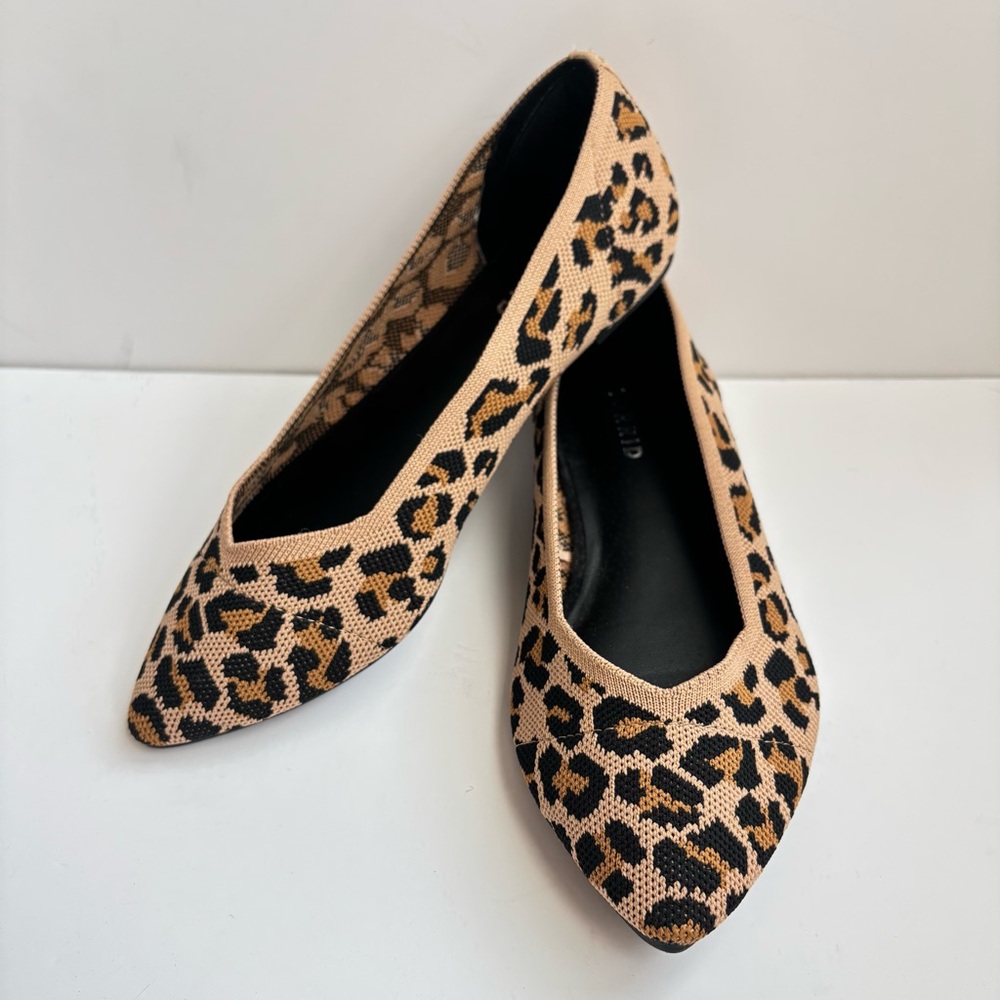Torrid Leopard Stretch Fabric Pointed Toe Ballet Flats Size 9 Wide